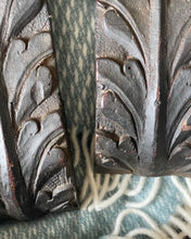 Coppia Fregi ornamentali in legno