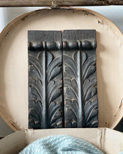 Coppia Fregi ornamentali in legno