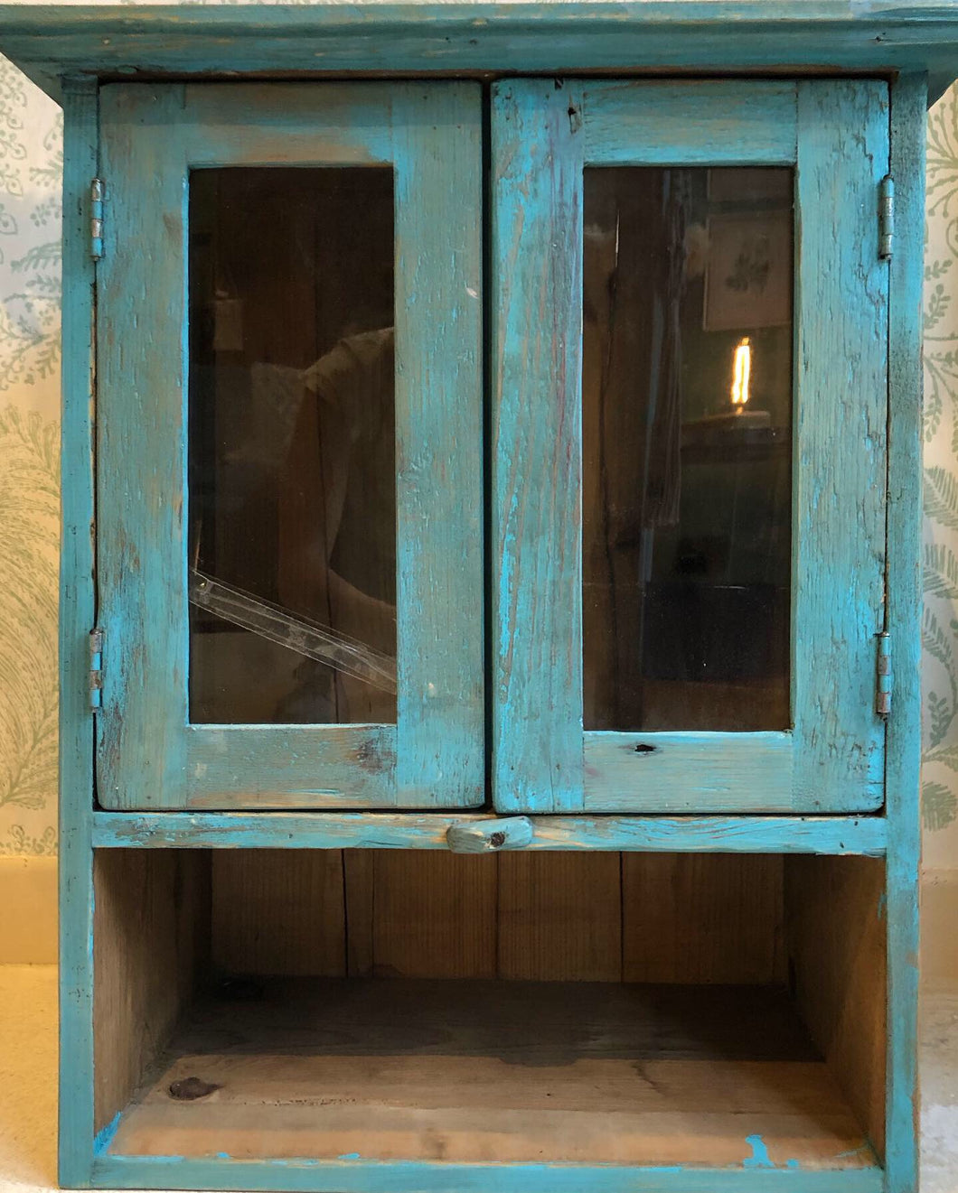 mobiletto sportelli vetrina pensile azzurro turchese vintage
