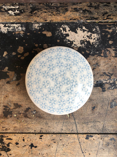 Scatola con coperchio - portaoggetti in ceramica