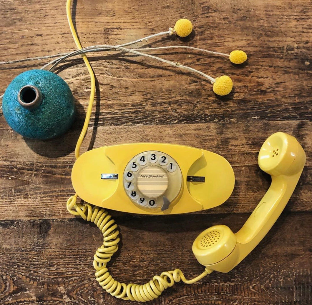 yellow phone vintage telephone telefono giallo sip lillo 
