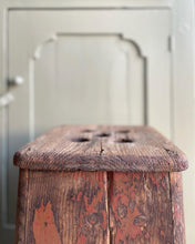 Sgabello vintage in legno